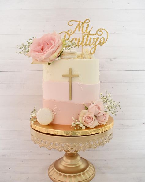 Pink Baptism Cake, Pink Christening Cake, Girl Baptism Party, Christening Cake Girls, Baptism Cake Girl, Bautizo Ideas Girl, Comunion Cake, Dedication Cake, Baptism Decorations Girl