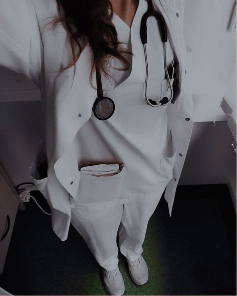 Medical School Bag, Doctor Quotes Medical, Doctor Quotes, Medical Photography, Aesthetic Doctor, Medical Quotes, Nurse Aesthetic, Medical Student Motivation, Doctor Outfit