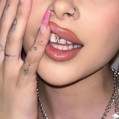 Nails Accessories, Grills Teeth, Tooth Gem, Teeth Jewelry, Gold Teeth, Cute Piercings, Simplistic Tattoos, Latest Trend, Nail Accessories