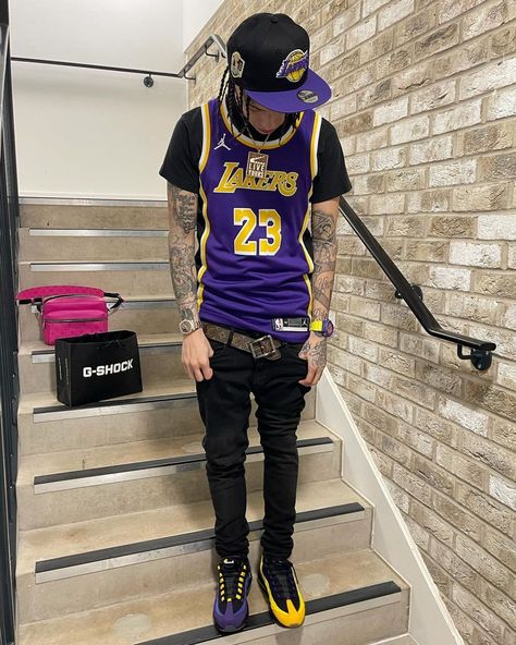 Central Cee Outfits, Nba Jersey Outfit, Drip Fits, Drippy Outfit, Nba Outfit, Central Cee, Drip Outfit Men, Hype Clothing, Black Men Fashion Swag