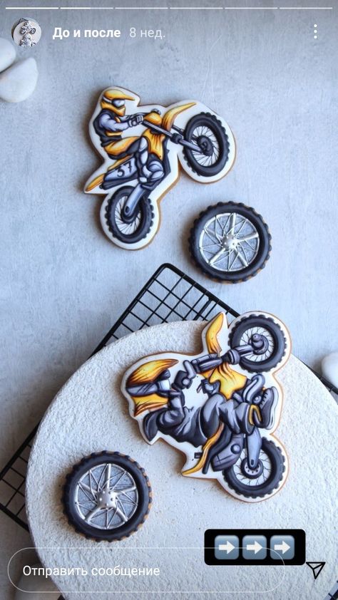 Motocross Cake, 30th Bday Ideas, Design Cookies, Cookie Royal Icing, Sports Cookies, Dirt Bikes For Kids, Cookie Making, Cookies Birthday, Sugar Cookie Royal Icing