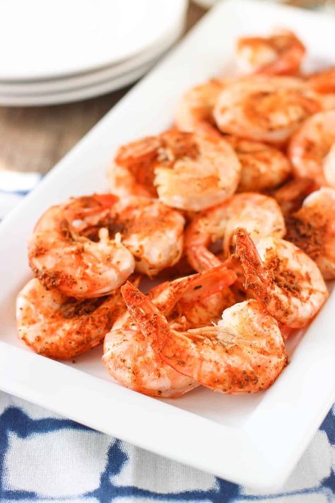 Peel And Eat Shrimp, Old Bay Shrimp, Fast Appetizers, Shrimp Boil Recipe, Steamed Shrimp, Cooking With Beer, Shrimp Appetizers, Grilled Shrimp Recipes, Shrimp Recipes Easy