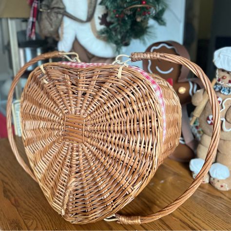 Add This Rare Vintage 1972 Large 16" Heart Shape Wicker Basket To Any Home Decor. Excellent Vintage Condition With Normal Wear And Flaws On Fabric Lining Very Heavy Duty Made Ships Fast Arrives Beautifully Packaged Large Heart, Wicker Basket, Wicker Baskets, Heart Shape, Home Accents, Shop House, Heart Shapes, Heavy Duty, Ships