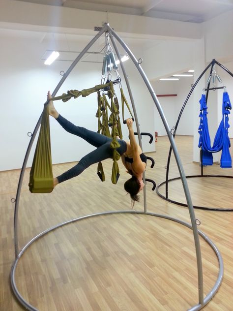 aerial yoga pose Ariel Yoga, Yoga Trapeze, Aerial Yoga Hammock, Aerial Yoga Poses, Aerial Hammock, Yoga Hammock, Fitness Jobs, Aerial Fitness, Aerial Acrobatics