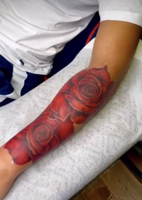 Red Rose Arm Tattoo, Red Tattoo Men, Fye Tattoos, Fire Tattoos, Nefertiti Tattoo, Cute Thigh Tattoos, Rose Tattoo On Arm, Tattoo Script Fonts, Neo Tattoo