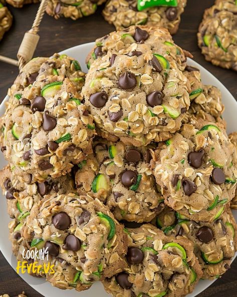 Zucchini Oatmeal Chocolate Chip Cookies Cookies With Oat Flour, Unique Cookie Recipe, Chocolate Chip Cookies Recipes, Zucchini Chocolate Chip Cookies, Zucchini Oatmeal, Zucchini Chocolate, Oatmeal Chocolate Chip Cookie Recipe, Recipes Southern, Chocolate Chip Cookies Ingredients