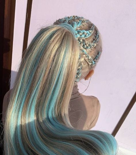 Fesyen Rambut, High Hair, Lagoona Blue, Dyed Hair Inspiration, Pretty Hair Color, Fete Anime, Hair Dye Colors, Hair Inspiration Color, Mermaid Hair