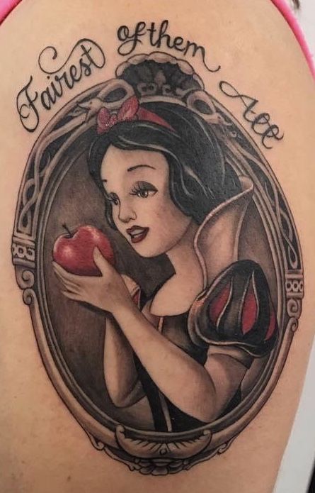 Snow White Tattoo, Disney Tattoos Quotes, Snow White Tattoos, Mirror Tattoos, Disney Sleeve Tattoos, Disney Sleeve, Tattoo Cute, Chapo Guzman, Disney Princess Tattoo