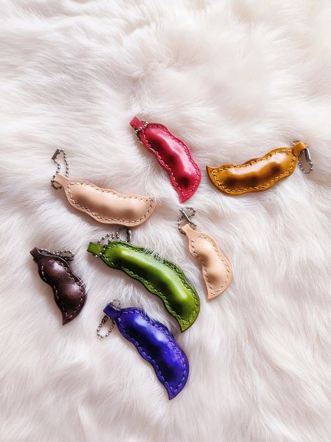 genuine leather bean leather keychain, peas leather key fob. Key Chain Craft, Girly Keychains, Cute Leather Keychain, Key Chain Leather, Leather Purse Charms, Thrifted Gifts, Leather And Fabric Keychain, Leather Keychain Bag Charm As Gift, Leather Keychain With Key Leash