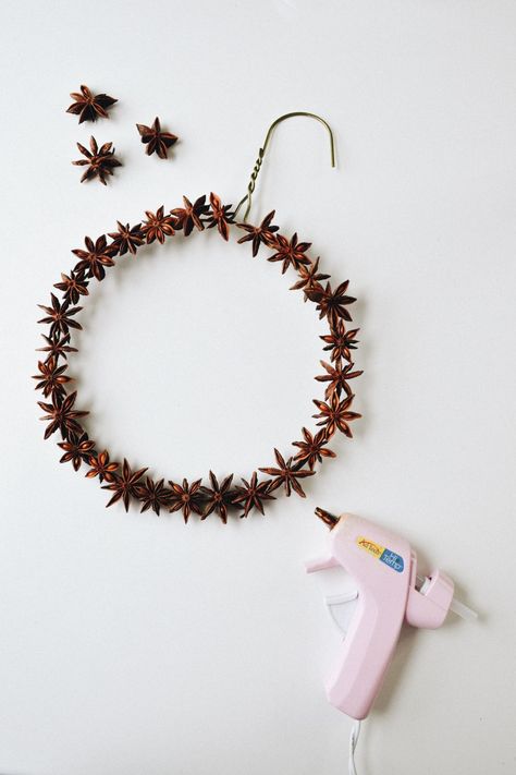 DIY Star Anise Wreath - Francois et Moi Anise Wreath, Metal Clothes Hanger, Diy Star, Small Wreaths, Metal Clothing, Star Anise, Floral Wire, Wreath Crafts, Glue Gun