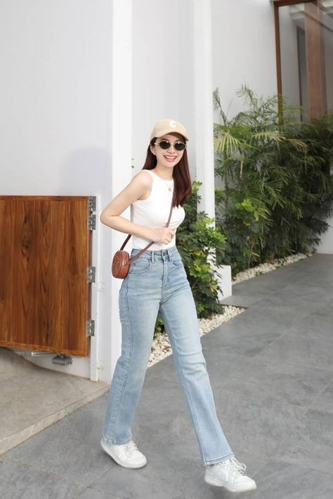 Ootd Ideas Simple Casual, Casual Chic Outfits Summer Classy Simple Street Styles, Summer Ootd Ideas Street Styles, Korean Travel Outfit, Simple Ootd Philippines, Baguio Ootd Ideas, Philippines Outfit Street Styles, Casual Chic Outfits Summer Classy Street Styles, Tagaytay Outfit Ideas