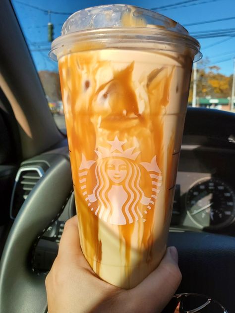 Caramel Drink Aesthetic, Caramel Iced Coffee Starbucks Order, White Mocha Iced Coffee, Boujee Drinks, Nick Digiovanni, Mocha Iced Coffee, Caramel Iced Coffee, Caramel Drinks, Cold Starbucks Drinks