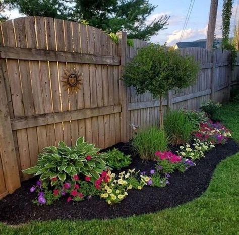 Diy Gazebo, Daily Ideas, Fence Landscaping, Flower Landscape, Backyard Retreat, Yard Design, Nature Garden, The Fence, Landscape Pictures