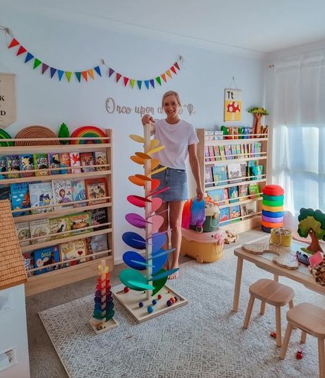 Playroom Themes, Organizing Playroom, Daycare Toys, Small Kids Playroom Ideas, Small Kids Playroom, Playroom Organizing, Whimsical Playroom, Playrooms Ideas, Child Playroom