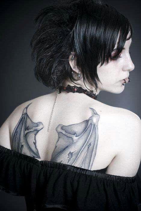 Gotik Tattoo, Wing Tattoos On Back, Tattoo Son, Motifs Art Nouveau, Couple Tattoos Unique, Full Back Tattoos, Skeleton Hand Tattoo, Back Of Shoulder Tattoo, Gothic Tattoo