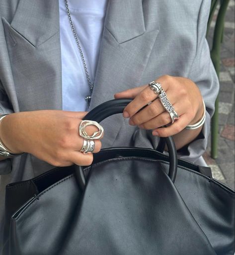 silver jewellery jewelry maximalist rings ring stack chunky rings Maximalist Rings, Jewelry Maximalist, Chunky Rings Silver, Rings Outfit, Venus Sign, 23 Style, Chunky Ring, Ring Stack, Rings Silver