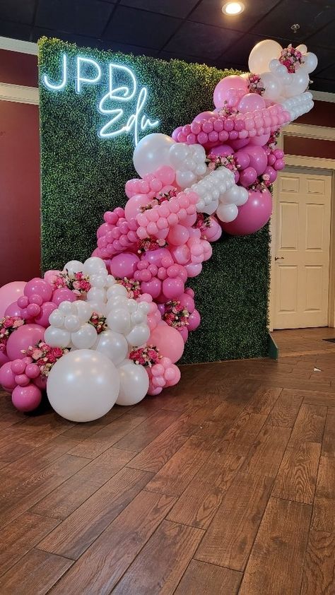 Link Balloon Arch, Greenery Wall With Balloons, Link Balloons Decoration, Balloon Tips, Baloon Garland, Link Balloons, Balloons Design, Mini Garland, Balloon Installation