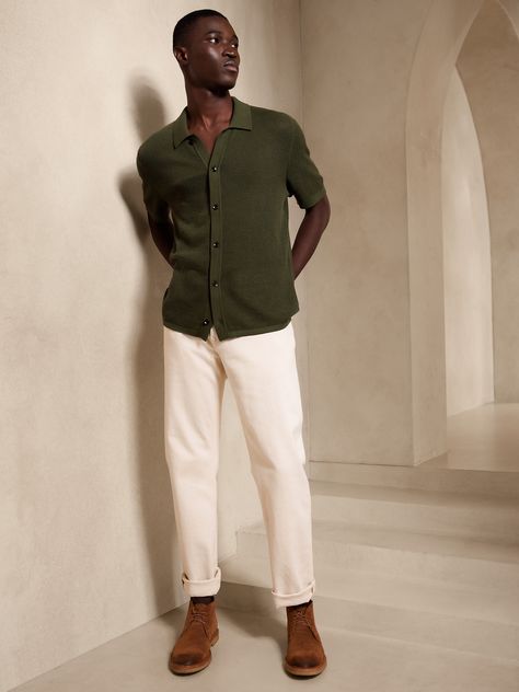 The epitome of easy warm-weather layering, this relaxed, resort-style shirt is designed to be worn open at the neck.  Knitted from sumptuously soft cotton using an open, mesh-like stitch and a looser gauge, this sweater polo brings the vacation vibes Mens Wedding Guest Outfit, Vacation Outfits Men, Garden Party Outfit, Party Outfit Men, Polo Outfit, Sweater Polo, Mesh Sweater, Turtleneck Style, Wedding Outfit Men