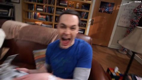 Funny Sheldon Cooper, Tbbt Stickers, Sheldon Cooper Icon, Sheldon Cooper Memes, Sheldon Cooper Funny, Bigbang Theory, Big Bang Theory Funny, The Big Band Theory, Big Bang Theory Sheldon