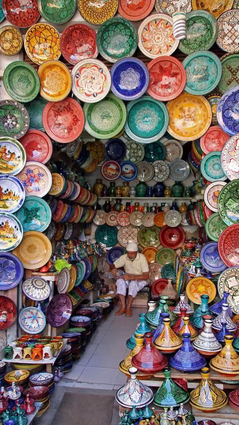 Morocco Market, Traveling Destinations, Morocco Itinerary, Desert Sahara, Morocco Tours, Single Travel, Marrakesh Morocco, Visit Morocco, Morocco Travel