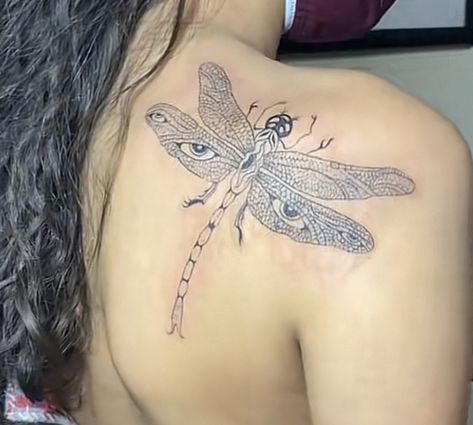 Tattoo Shoulder Blade, Dragonfly Eyes, Blade Tattoo, Shoulder Blade Tattoo, Eyes Tattoo, Dragonfly Tattoo Design, Tattoo Shoulder, Dragonfly Tattoo, Sleeves Ideas