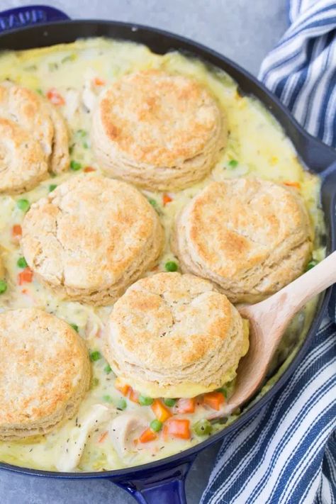 Homemade Pot Pie Recipe, Chicken Pot Pie With Biscuits, Pot Pie With Biscuits, Homemade Pot Pie, Biscuit Chicken Pot Pie, Chicken Pot Pies, Chicken Pot Pie Casserole, Homemade Chicken Pot Pie, Chicken Pot Pie Recipe