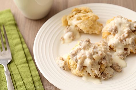 "Dinner For Two" Take some time to relax for breakfast and enjoy freshly baked buttermilk drop… Buttermilk Drop Biscuits, Homemade Dinner Recipes, Gluten Free Biscuits, Buttermilk Recipes, Biscuit Rolls, Drop Biscuits, Biscuits And Gravy, Time To Relax, Sausage Gravy