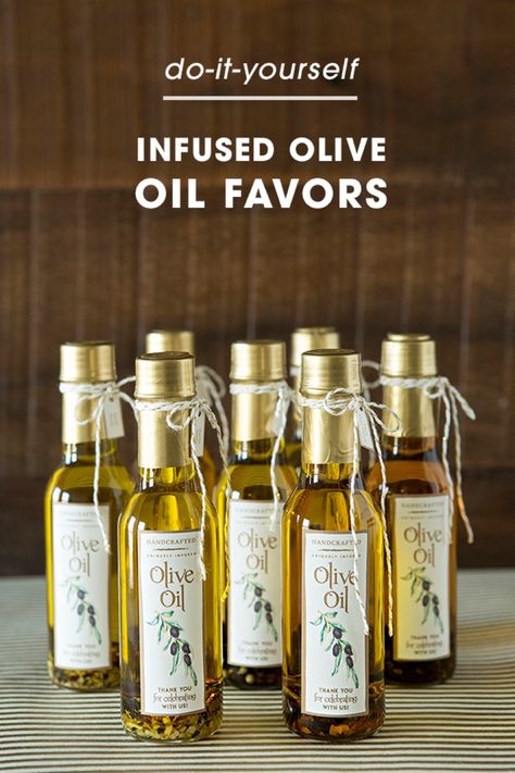 Oil Wedding Favors, Infused Oil Recipes, Olive Oil Wedding Favors, Herb Infused Olive Oil, Olive Oil Favors, Olive Oil Dip, Garlic Infused Olive Oil, Dipping Oil, Flavored Olive Oil