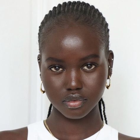 adut akech Adut Akech Face, Adut Akech, Beautiful Features, Afro Textured Hair, Dark Skin Beauty, Pretty Ppl, Braids With Curls, Braid Ideas, Face Card