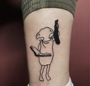 Harry Potter Tattoos Dobby, Doby Tattoo Harry Potter, Harry Potter Line Tattoo, Harry Potter Dobby Tattoo, Matching Tattoos Harry Potter, Tattpp Ideas, Dobby Tattoo Harry Potter, Harry Potter Friend Tattoos, Harry Potter Best Friend Tattoos