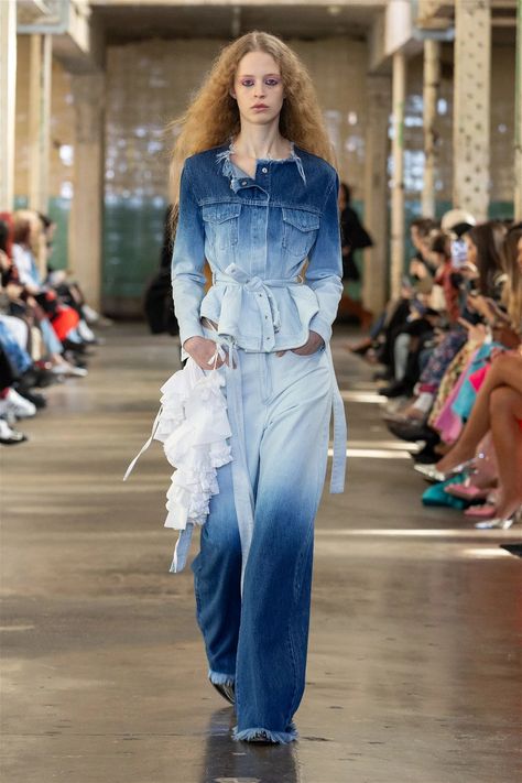 Marques Almeida Fashion show, Runway, Ready To Wear Fall Winter 2024, London Fashion Week, Runway Look London Fashion Week Runway, Ombre Denim, Runway Ready To Wear, Fashion Show Runway, Denim Belt, Blue Trousers, Fall Winter 2024, Belted Jacket, Fashion Week Runway