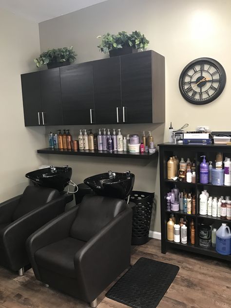 Floating Shelves Hair Salon, Rv Hair Salon, Salon Shampoo Area Ideas Small Modern, Hair Salon Towel Storage Ideas, Hair Store Ideas, Hair Salon Wash Station, Shampoo Area Ideas Salon, Hair Salon Shampoo Area Ideas, Shampoo Room Ideas Salon