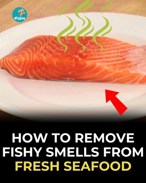 Does your fish or shellfish smell "fishy"? Get rid of the unpleasant smell and taste with this amazing trick! Find the instructions here. Fresh Fish, Fresh Seafood, Kitchen Tips, Seafood, Cooking Recipes, Fish