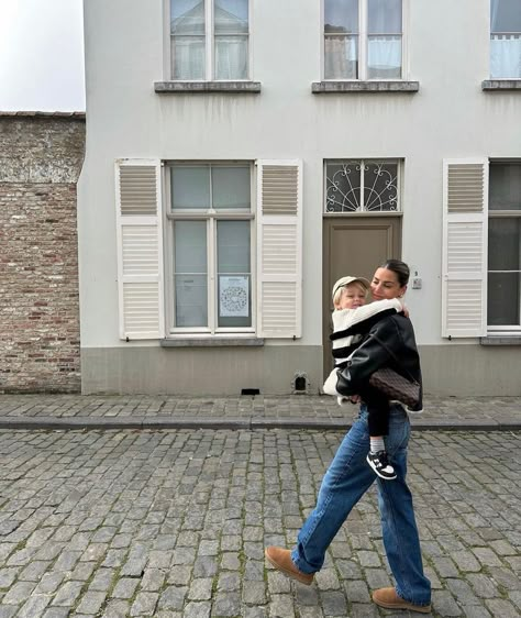 City Mom Aesthetic, European Pregnancy Style, Pregnant Fall Aesthetic, Aesthetic Mothers Day, Pregnant Family Aesthetic, Pregnant In Paris Aesthetic, Pregnant In Paris, Birkin Mom, Mom Goals