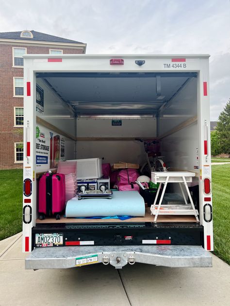 Moving Out Of State Aesthetic, Moving Out With Best Friend Aesthetic, Moving Truck Aesthetic, Moving To Another Country Aesthetic, Moving House Aesthetic Boxes, Towns Aesthetic, Beach House Aesthetic, Town Aesthetic, Mood Bored