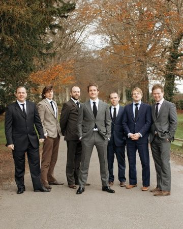 Non-matching wedding party suits > matching wedding party suits (Except for the dude wearing black) Mismatched Groomsmen, Groomsmen Grey, Groomsmen Looks, Thanksgiving Wedding, Wedding Party Shirts, Rustic Wedding Diy, Wedding Groomsmen, Groomsmen Suits, Countryside Wedding