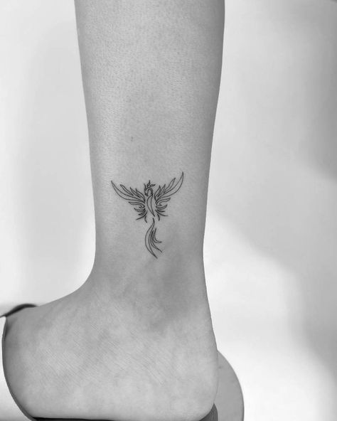 Cute Pheonix Tattoo, Minimal Phoenix Tattoo Design, Tiny Phoenix Tattoos For Women, Rising Phoenix Tattoo Feminine Small, Simple Phoenix Tattoo, Tato Phoenix, Fenix Tattoo, Phoenix Tattoo Feminine, Small Phoenix Tattoos