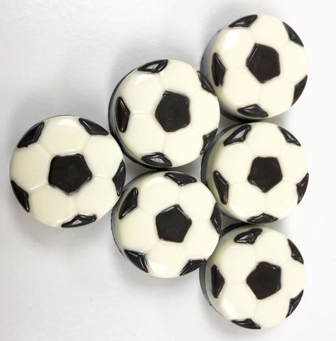 Chocolate Dipped Oreos, Dipped Oreos, Covered Oreos, Chocolate Covered Oreos, Chocolate Dipped, Rice Krispies, Chocolate Covered, Soccer Ball, Cake Pops