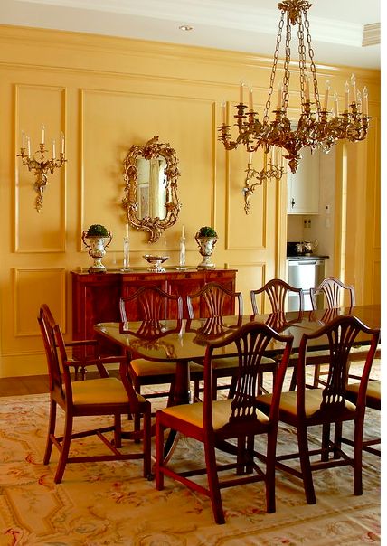 F&B Babouche Victorian Dining Room Decor, Victorian Dining Room, Yellow Dining Room, Dining Room Victorian, Mustard Walls, Traditional Dining Rooms, Traditional Dining, Traditional Dining Room, Minimalist House Design