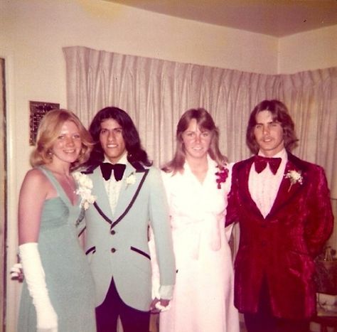 70s Prom, Prom Fashion, Formal Fashion, Four People, Vintage Prom, Retro Styles, Prom Style, Vintage Memory, 1970s Fashion