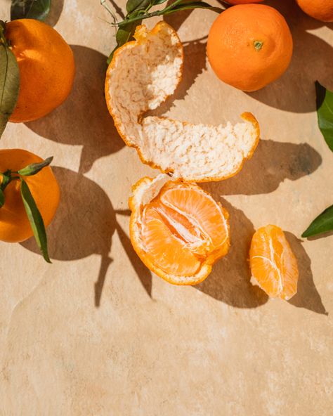 Mandarin #summer #hardlight #hardlightphotography #foodphotography #mandarinphotography #summervibes #flatlay Hard Light Photography, Ambery Vanilla, Light Food Photography, Summer Eyes, Light Food, Mango Sorbet, Apricot Lane, Summer Color Palette, Fruit Illustration