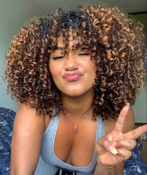 Curly Synthetic Wig, Highlights Curly, Dyed Curly Hair, Afro Wig, Highlights Curly Hair, Mixed Curly Hair, Honey Brown Hair, Cute Hair Colors, Hair Things