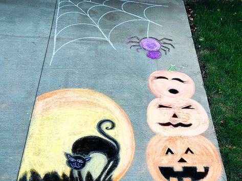 Halloween Side Walk Chalk Art, Halloween Chalk Art, Driveway Art, 2024 Activities, Fall Chalkboard Art, Fun Chalk Art, Fall Chalkboard, Halloween Street, Chalk Ideas