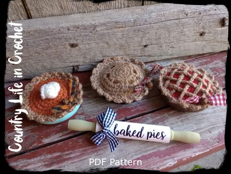 PDF Pattern Miniature Pie Crochet Pattern Pumpkin Apple - Etsy Pie Crochet Pattern, Miniature Pies, Crochet Tutorial Easy, Pie Crochet, Snowmen Ornaments, Mini Pie, Pumpkin Apple, Crochet Food, Mini Pies