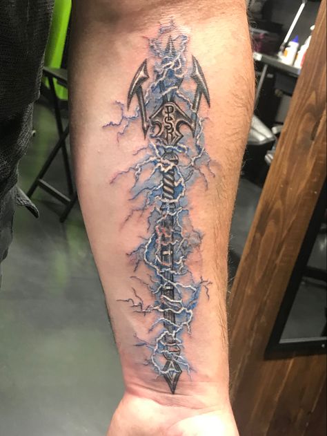 Zeus Thunderbolt Tattoo, Trident Tattoos, Zeus Thunderbolt, Thunderbolt Tattoo, Hammer Tattoo, Trident Tattoo, Lightning Tattoo, Concept Ideas, First Tattoo