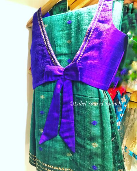 Want to look stylish in the saree ?  Try Back Knot blouse designs !! #instafashion #labelsoniyasaanchi #soniyasaanchi #saanchidesignerstudio #blouse #blousepattern #backknot #fashionista Backpack Blouse Design, Back Knot Blouse Designs, Back Knot Blouse, Knot Blouse Design, Knot Blouse, Knotted Blouse, Blouse Pattern, Look Stylish, Blouse Design