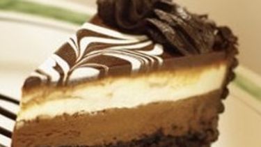 *the Real* Black Tie Mousse Cake by Olive Garden Recipe - Food.com Black Tie Mousse Cake, Olive Garden Recipe, Box Cake Recipes, Tuxedo Cake, Mousse Cake Recipe, Olive Garden Recipes, Chocolate Mousse Cake, Garden Recipes, Piece Of Cake