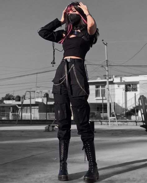 Techwear Outfits Women, Casual Techwear, Rave Outfits Women, Spy Outfit, Techno Outfit, Futuristic Clothing, Techwear Pants, Badass Outfit, Techwear Outfits