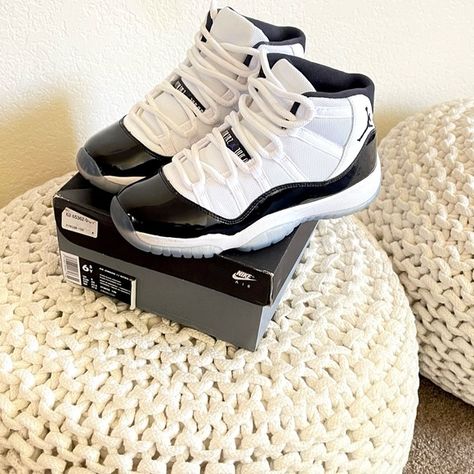 Air Jordan 11 Concord ♠️ 2018 Retro GS 6.5Y Black Jordan 11, Jordan Concord 11, Luxury Sneakers Men, Jordan 11 Shoes, Jordans 11, Retro 11 Concord, Jordan Concord, Concord 11, Air Jordan 11 Concord