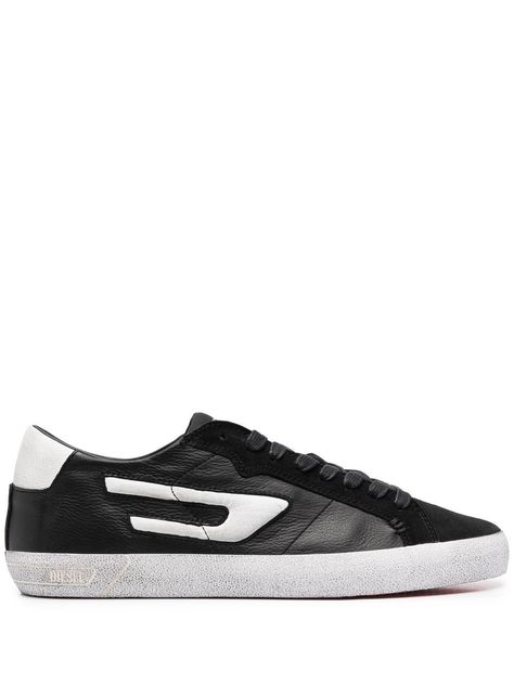 Black calf leather suede-panel low-top sneakers from DIESEL RED TAG featuring logo patch at the tongue, branded insole, round toe, front lace-up fastening and flat rubber sole. Diesel Sneakers, Diesel Shoes, Common Projects, Nike Dunks, Boys Shoes, Sneakers Black, Jordan 1, Low Top, Patch Logo